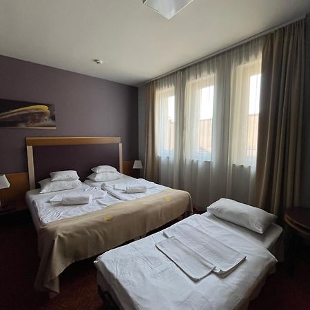 Szent Gellert Hotel Szekesfehervar Exterior photo
