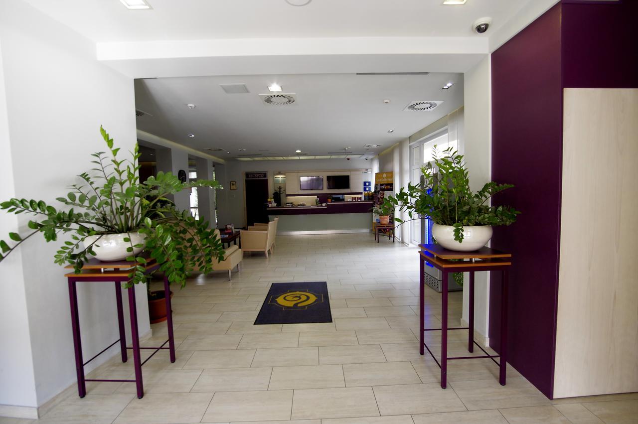 Szent Gellert Hotel Szekesfehervar Exterior photo